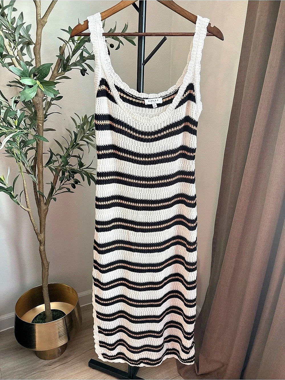 GILLI Striped Knit Maxi Dress in Black & Pink Size Medium Like New